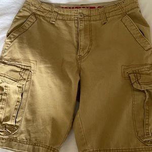 Men’s UnionBay cargo shorts size 30